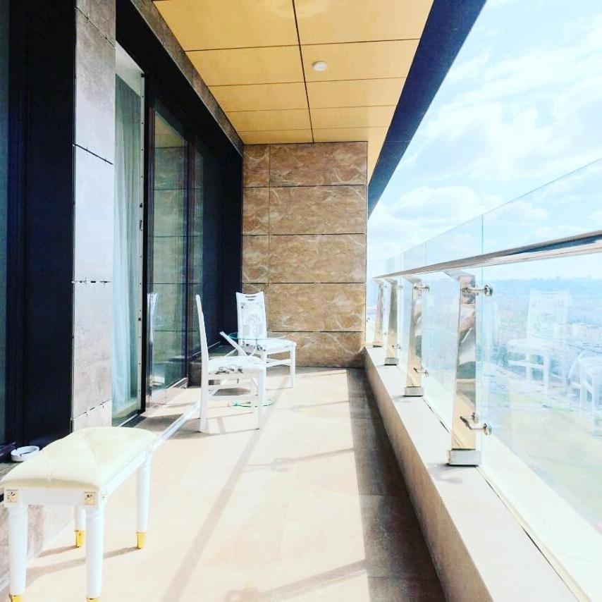 1 Room 60M2 Center Of Obolon Near River Side. With Terrace. 22 Floor Kiev Exterior foto